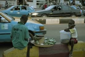 Que dire du respect des droits de l’enfant face à ces commerçants mineurs qui courent les rues de Yaoundé ?