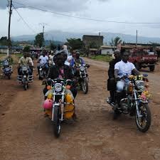 Agressivité et incivisme des motos-taxis dans la ville de Yaoundé