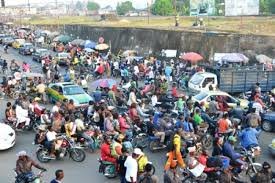 Quand les moto-taximen font la loi dans certaines artères et l’organisation des obsèques à Yaoundé